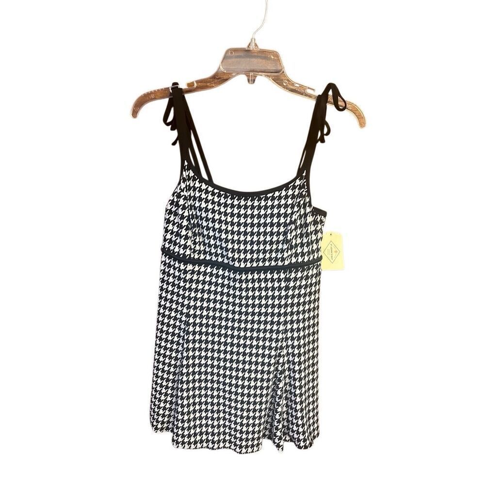 St. John’s Bay One Piece Swimsuit Black/White Sz 8 NWT